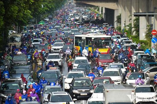 Tổ chức giao thông bất cập, nhiều tuyến đường ở Hà Nội ùn tắc nghiêm trọng