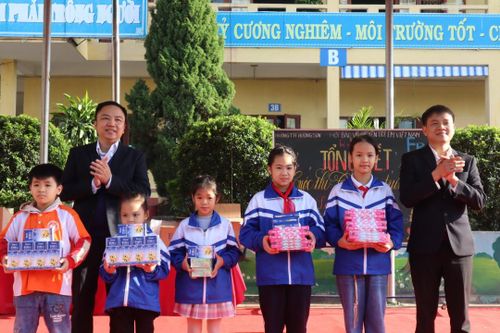 Thái Nguyên: Phong trào viết chữ đẹp được quan tâm sau cuộc thi Chữ đẹp tuổi thơ