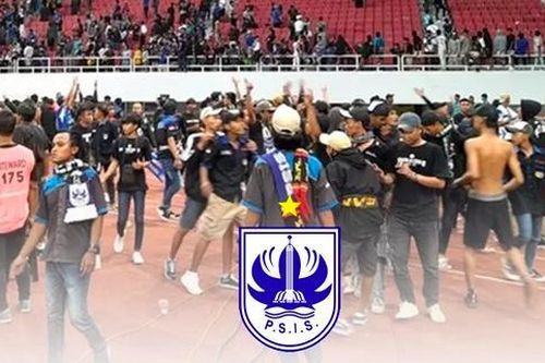 Cổ động viên hỗn chiến, đội bóng Indonesia bị 'treo' khán đài tới hết mùa giải