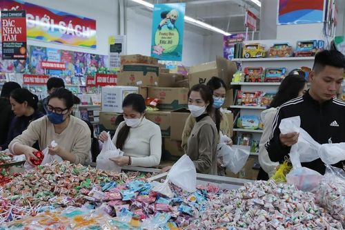 Nhộn nhịp kích cầu bán lẻ cuối năm