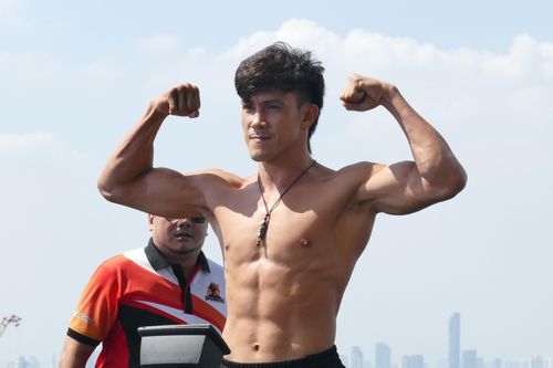 Nguyễn Trần Duy Nhất bị học trò của 'Thánh Muay' hạ knock-out