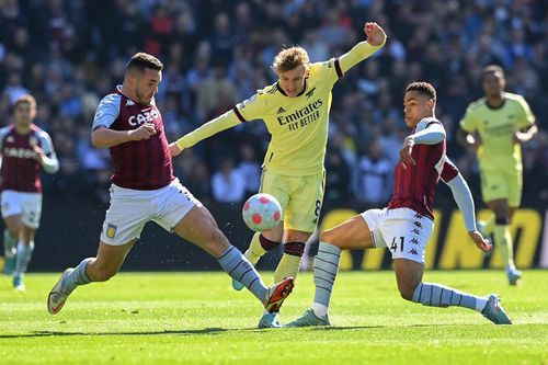 Aston Villa-Arsenal: Cuộc chiến của những kẻ thách thức ngôi vô địch
