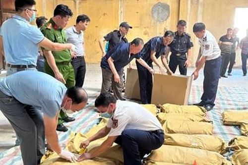 Phối hợp triệt phá đường dây vận chuyển hàng tấn ma túy qua đường biển