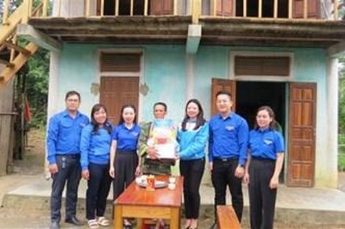 Tổ chức Đoàn chung tay chăm lo, hỗ trợ thanh thiếu nhi khó khăn dịp Tết Nguyên đán 2024