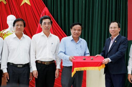 Bảo tàng Chăm Đà Nẵng tiếp nhận hai chi tiết của Tượng Bồ tát Tara