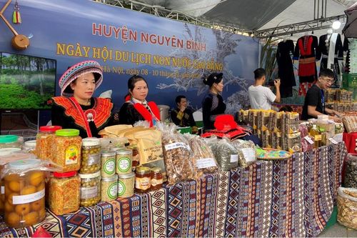 Xúc tiến du lịch non nước Cao Bằng