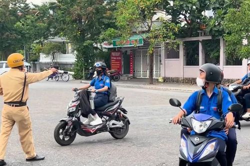 Thừa Thiên Huế xử phạt nghiêm học sinh vi phạm luật giao thông