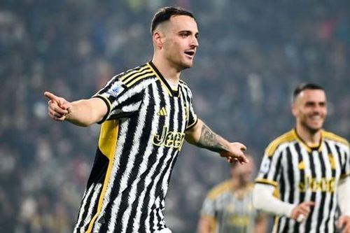 Juventus tạm chiếm ngôi đầu bảng của Inter Milan