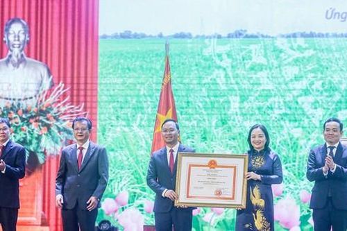 Hà Nội: Huyện Ứng Hòa nhận Huân chương Lao động hạng Nhì