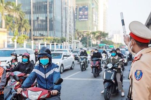 CSGT Hà Nội tăng cường lực lượng đảm bảo giao thông thông suốt những ngày cuối năm