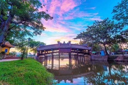Độc đáo cây cầu 'trên là nhà dưới là cầu' 250 năm tuổi ở Thừa Thiên Huế