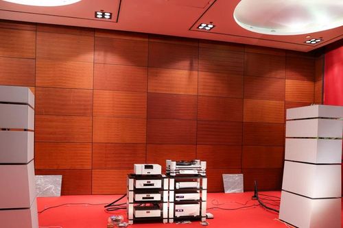 Nhiều dàn loa tiền tỷ trình diễn tại AVShow lần thứ 21