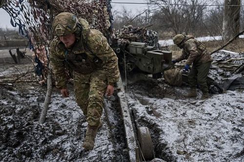 Điện Kremlin nhắc Ukraine về các khoản hỗ trợ của Mỹ
