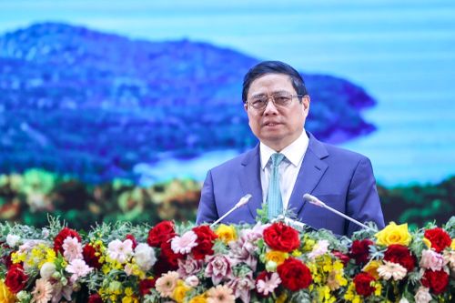 Thủ tướng: Kéo dài tuyến cao tốc Bắc - Nam tới tận mũi Cà Mau