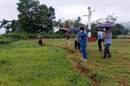 Phát hiện vệt nứt đất 'khủng' ở Quảng Nam