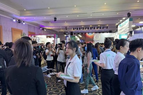 Lừa tổ chức Hội thảo ứng dụng công nghệ để quảng bá, lôi kéo tham gia sàn Forex quốc tế