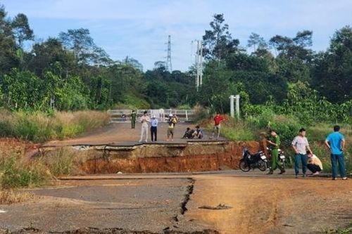Đi vào đường cấm, rơi xuống hố tử vong