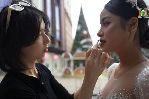 Trang điểm cô dâu mùa cưới