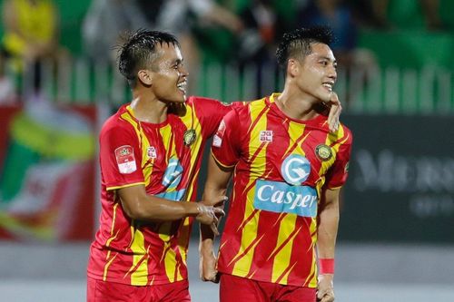 Văn Lâm mắc sai lầm, CLB Bình Định thua CLB Thanh Hóa