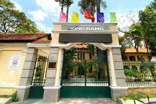 Tình hình sức khỏe của nam sinh bị thầy giáo dùng ăng-ten đánh gây chấn thương bả vai
