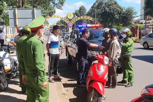 Đắk Lắk: Bắt 2 đối tượng trộm cắp bia bán lấy tiền mua ma túy