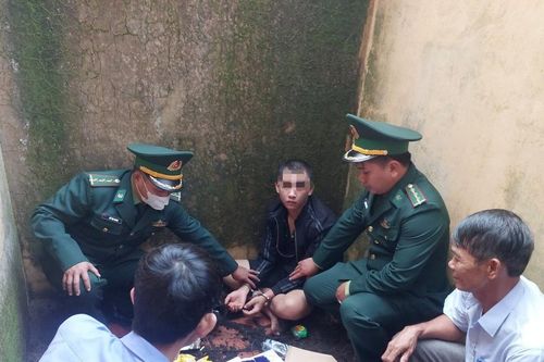 Bắt quả tang đối tượng đem khoảng 2.000 viên ma túy đến nhà hoang