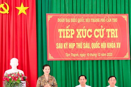 Phó Chủ tịch Trương Thị Ngọc Ánh tiếp xúc cử tri Cần Thơ
