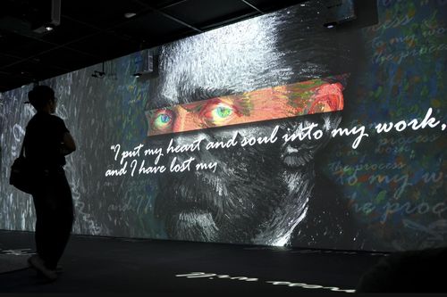 Giá vé triển lãm Van Gogh ở Việt Nam so với Thái Lan, Singapore