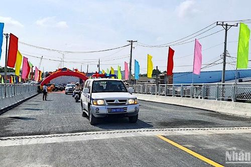 Thông xe 2 công trình giao thông lớn tại Cà Mau
