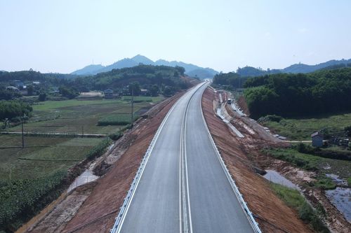 Giảm thời gian di chuyển từ Hà Nội tới Tuyên Quang xuống dưới 2 giờ khi thông xe cao tốc