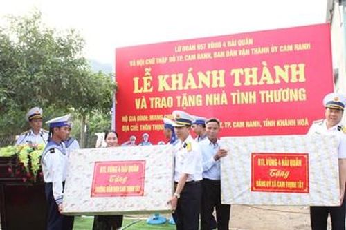Vùng 4 Hải quân tăng cường các hoạt động giúp đỡ nhân dân