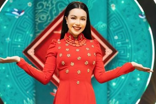Rạng ngời như người đẹp Trà Ngọc Hằng lên đồ đón Năm mới, ai xem cũng 'nôn nao' theo