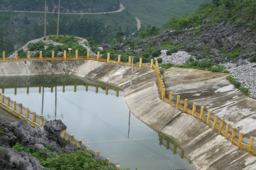 Cuộc sống của đồng bào vùng cao nguyên đá khởi sắc nhờ 'hồ treo'