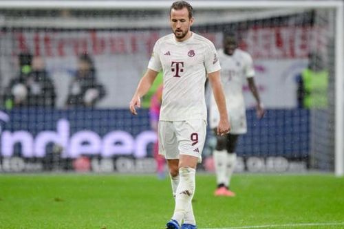 Hàng thủ chơi như 'mơ ngủ', Bayern thảm bại trước Frankfurt