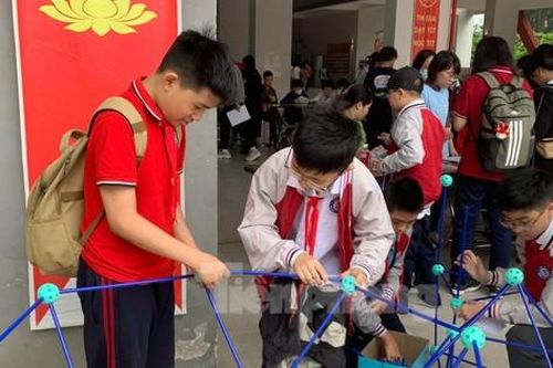 Học sinh được 'chạm' vào Toán học trong thực tế