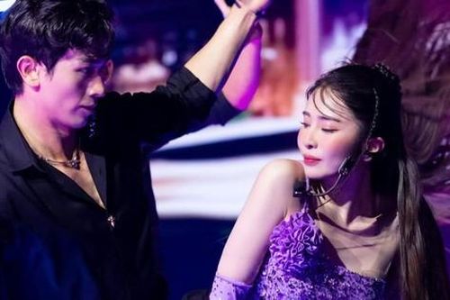 Showbiz 10/12: Khán giả phản ứng khi Quỳnh Nga bị loại sớm ở Chị đẹp