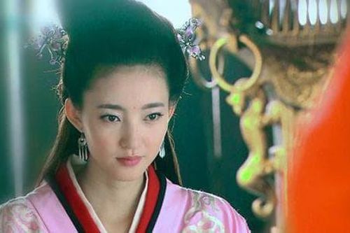 Nguyên mẫu lịch sử của 'Mỹ nhân tâm kế' Nhiếp Thận Nhi: Ngồi ngang hàng với Hoàng hậu, đích thân Hoàng đế hát tặng nàng