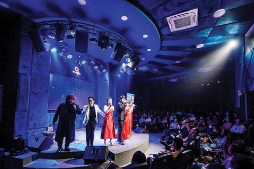 Nhóm nhạc kịch ITS - Thà 'chậm mà chắc'