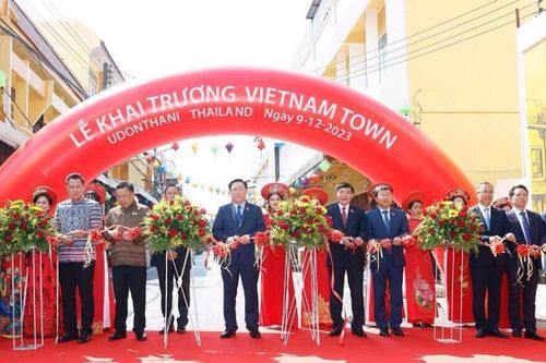 Khai trương Phố Việt Nam đầu tiên trên thế giới tại Thái Lan