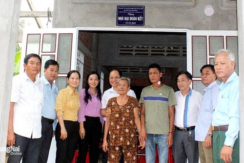 Bến Tre: Trao tặng nhà đại đoàn kết tại xã Phước Ngãi, huyện Ba Tri