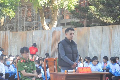 Nâng cao ý thức tham gia giao thông cho học sinh từ phiên tòa giả định