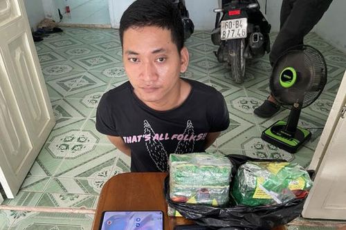 Khởi tố đối tượng mua bán 2 kg ma túy