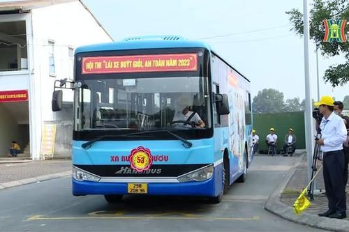 Chuyện nghề qua cuộc thi lái xe buýt giỏi 2023