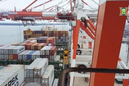 Hỗ trợ vốn và thị trường xuất khẩu cho doanh nghiệp