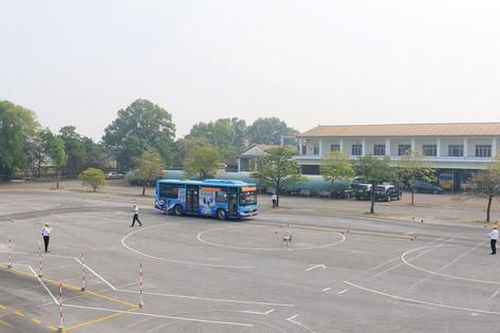 Hội thi 'Lái xe buýt giỏi, an toàn năm 2023': Vì những chuyến xe an toàn