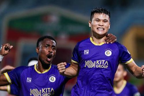 Thắng dễ Sông Lam Nghệ An, Hà Nội FC thoát đáy bảng