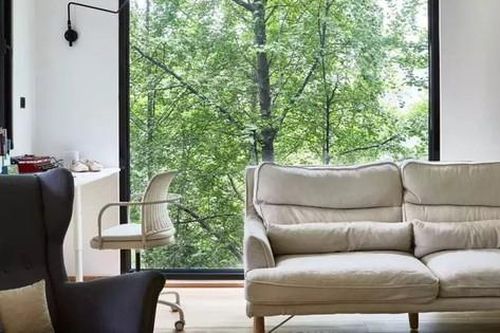 Rời nhà 100m2 về cải tạo lại căn hộ 27m2 vừa hẹp vừa dài,gia đình 5 người vẫn sống rất thoải mái