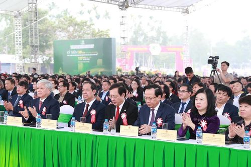 BẢN TIN MẶT TRẬN: Tiên phong trong đào tạo nhân lực trình độ cao, bồi dưỡng nhân tài cho đất nước