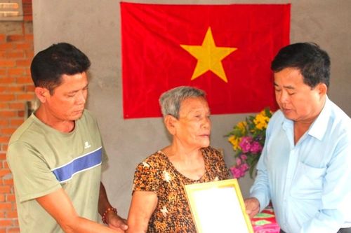 Bến Tre: Trao tặng nhà Đại đoàn kết tại xã Phước Ngãi, huyện Ba Tri