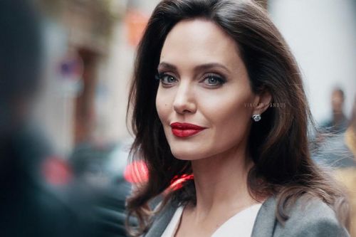 Minh tinh Angelina Jolie tiết lộ ý định rời bỏ Hollywood